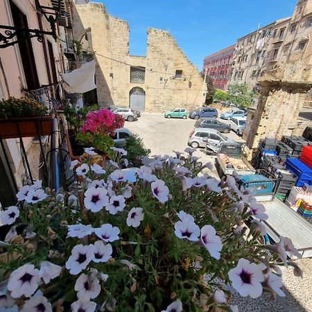 Residenza Tarzana Hotel Палермо Екстериор снимка