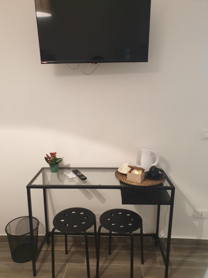 Residenza Tarzana Hotel Палермо Екстериор снимка