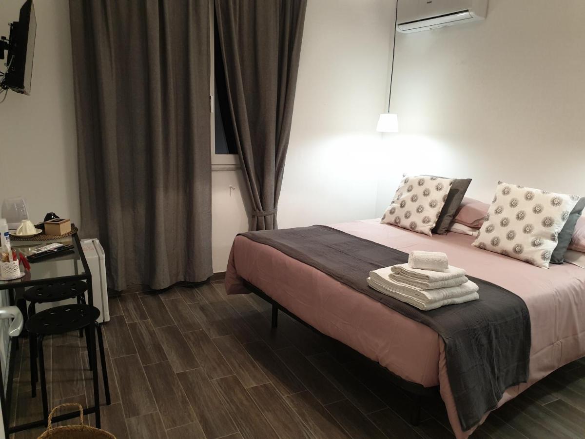 Residenza Tarzana Hotel Палермо Екстериор снимка