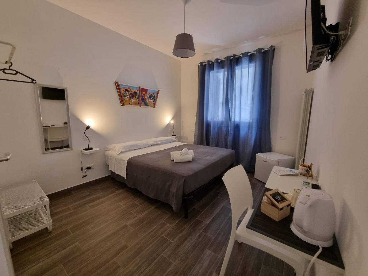 Residenza Tarzana Hotel Палермо Екстериор снимка