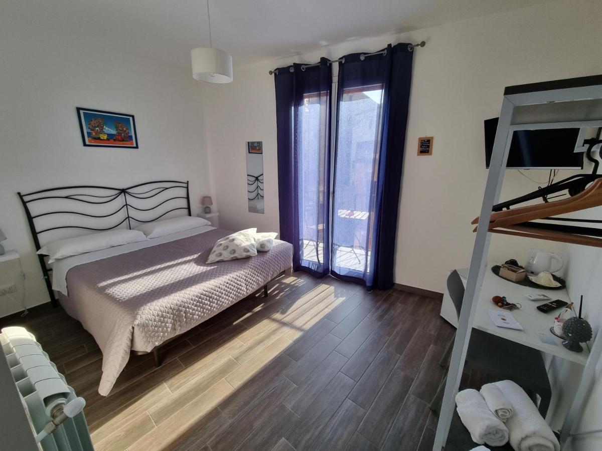 Residenza Tarzana Hotel Палермо Екстериор снимка