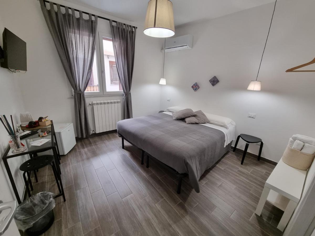 Residenza Tarzana Hotel Палермо Екстериор снимка