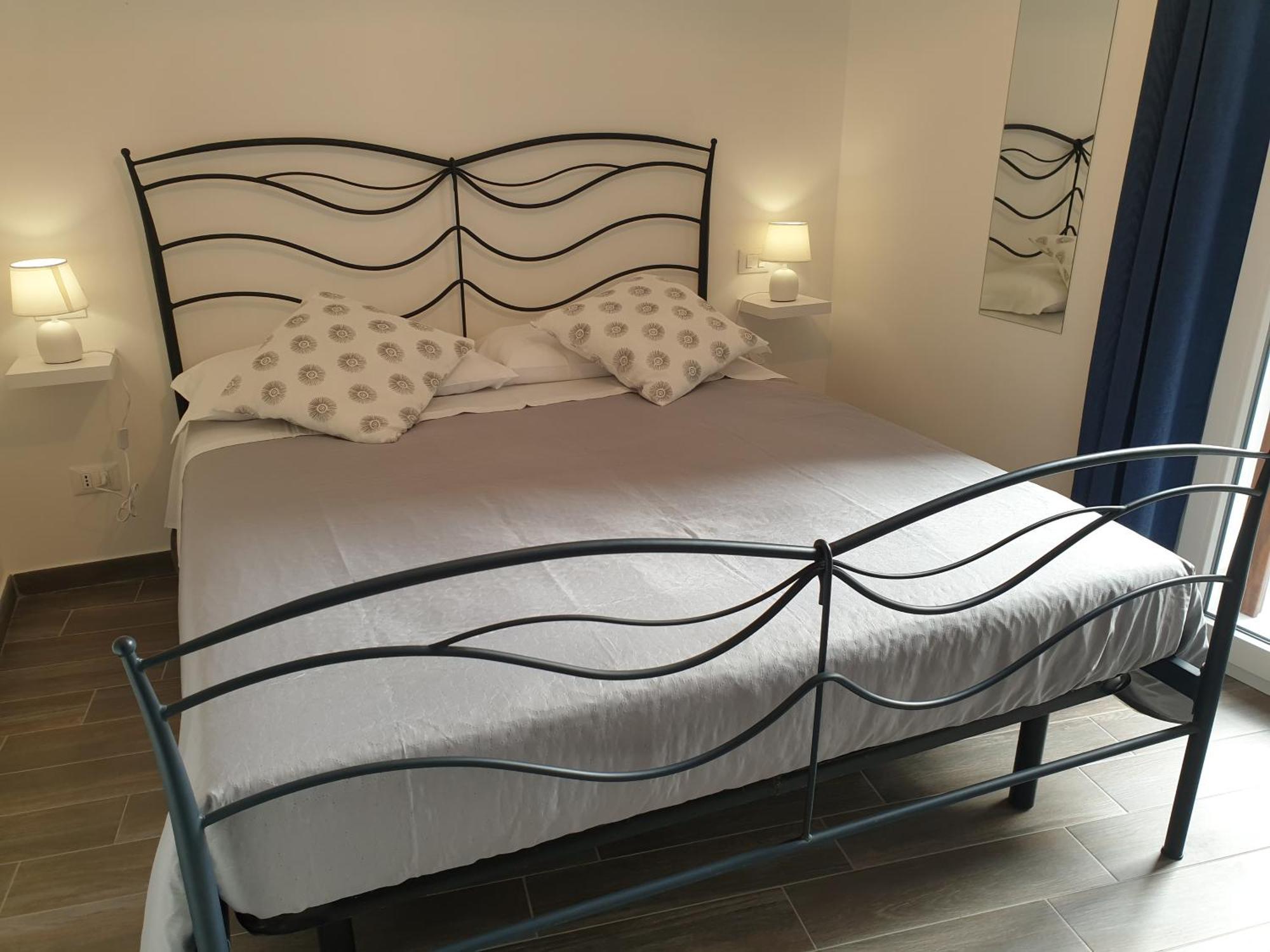 Residenza Tarzana Hotel Палермо Стая снимка